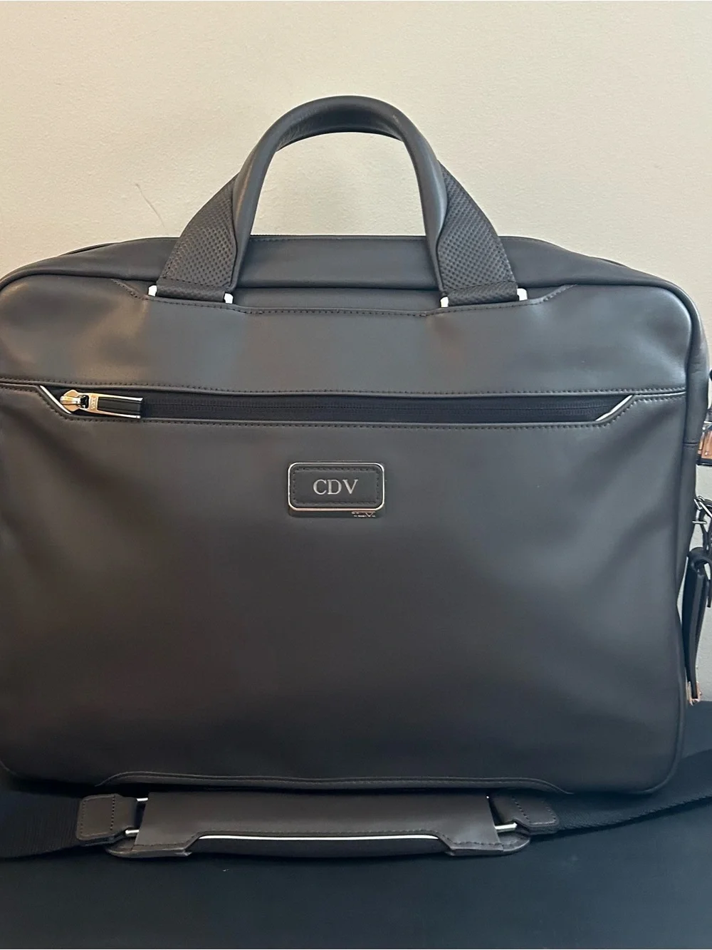 Tumi Saweyr Arrive Taupe 16” Men's Laptop Briefcase Top Handles Shoulder Strap